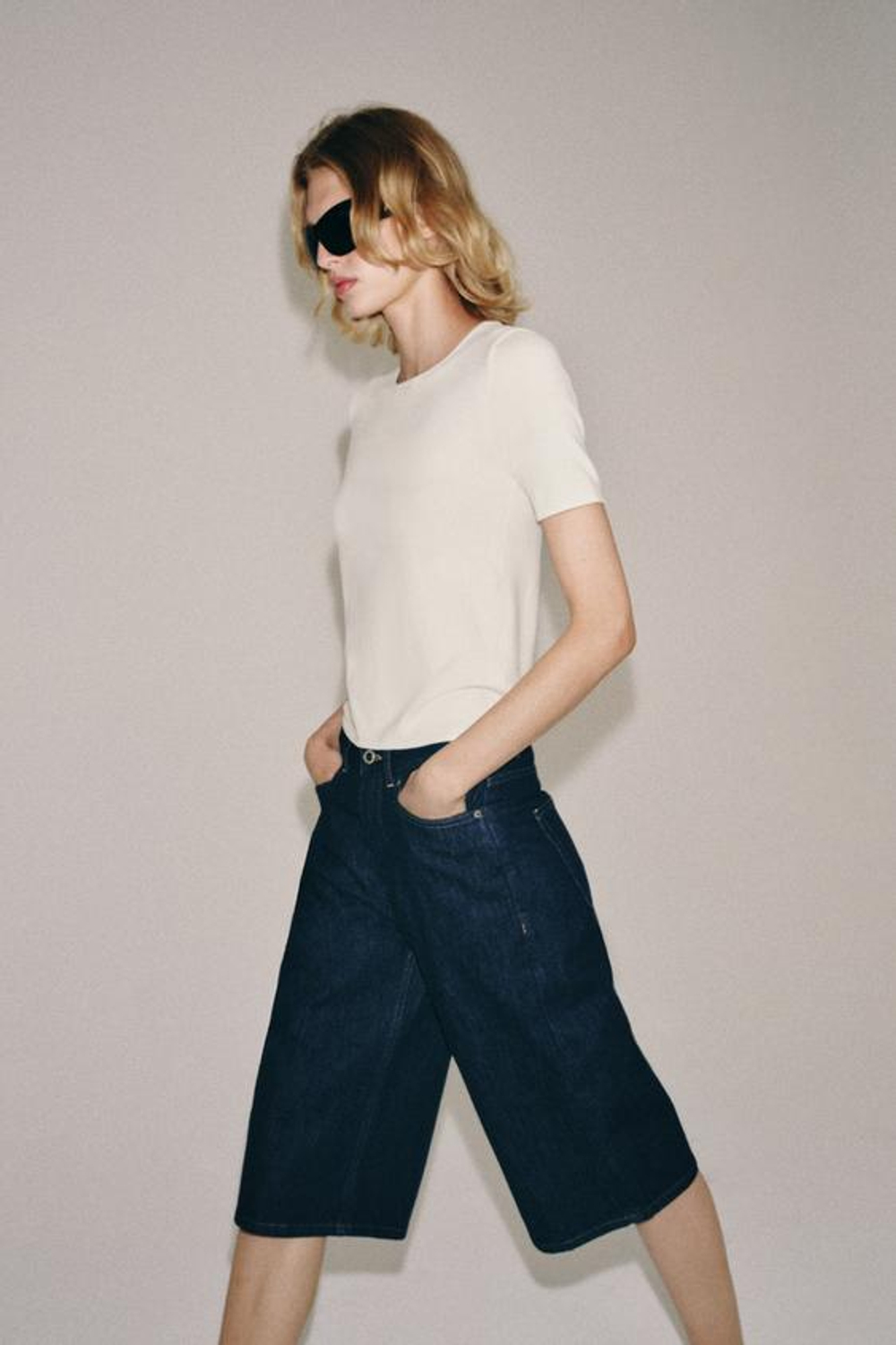 ZARA ТРИКОТАЖНЫЙ ТОП С КОРОТКИМИ РУКАВАМИ, ЭКРЮ