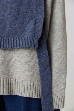 Манишка из шерсти джинсового цвета