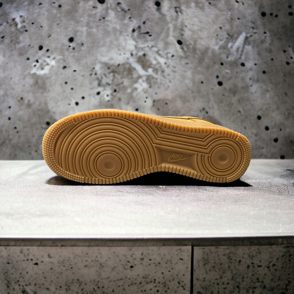 Nike Air Force 1 Low • Flax