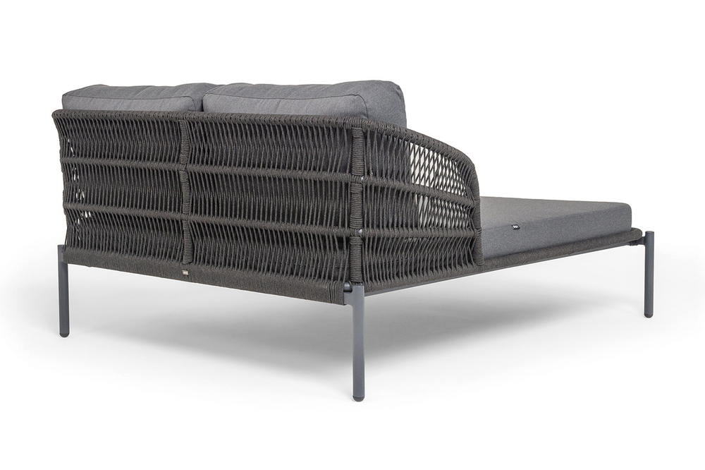 "Позитано" лежак плетеный из роупа, каркас алюминий темно-серый (RAL7024) муар, роуп темно-серый круглый, ткань темно-серая 027