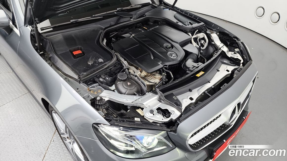 Mercedes-Benz E-Class W213 E220d Cabriolet (12.2019)