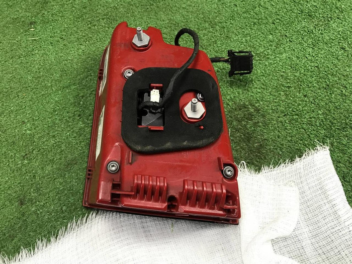 Фонарь левый внутренний Porsche Macan (2014-2018)