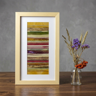 Листики и травки. Картина из цветов в рамке