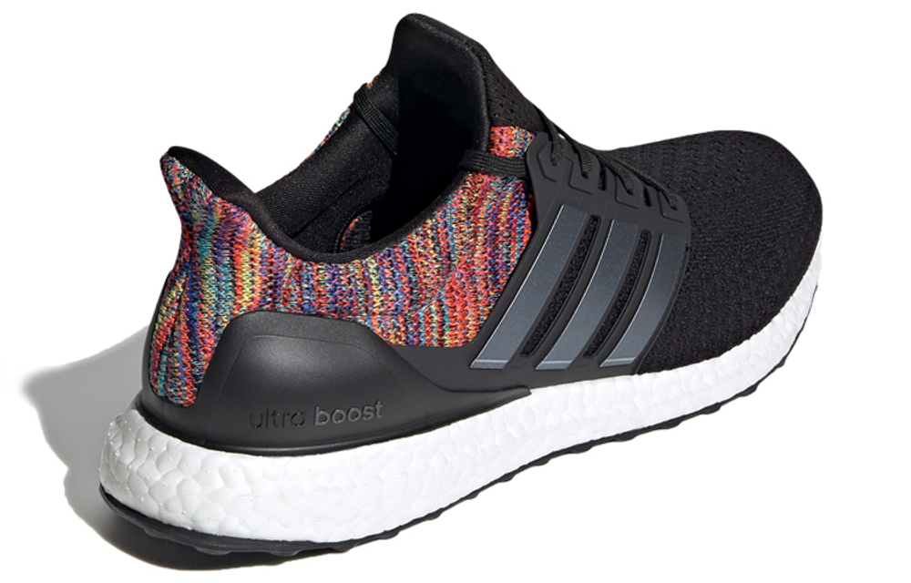 Кроссовки James Bond 007 X Adidas Ultraboost 20