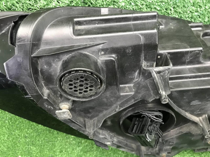 Фара правая Porsche Cayenne 2 958 (2014-2018) LED