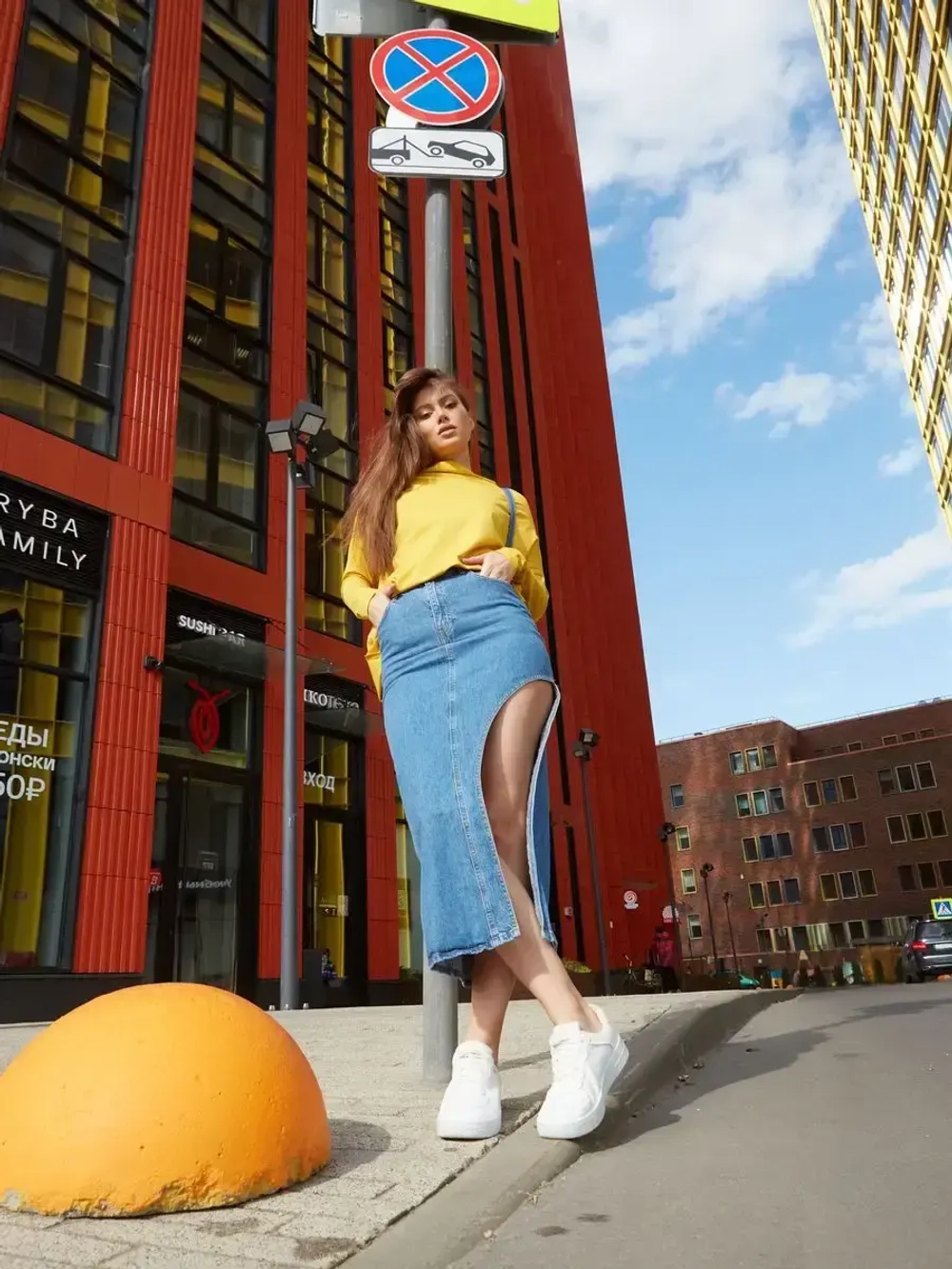 Лонгслив оверсайз с вырезом лодочка