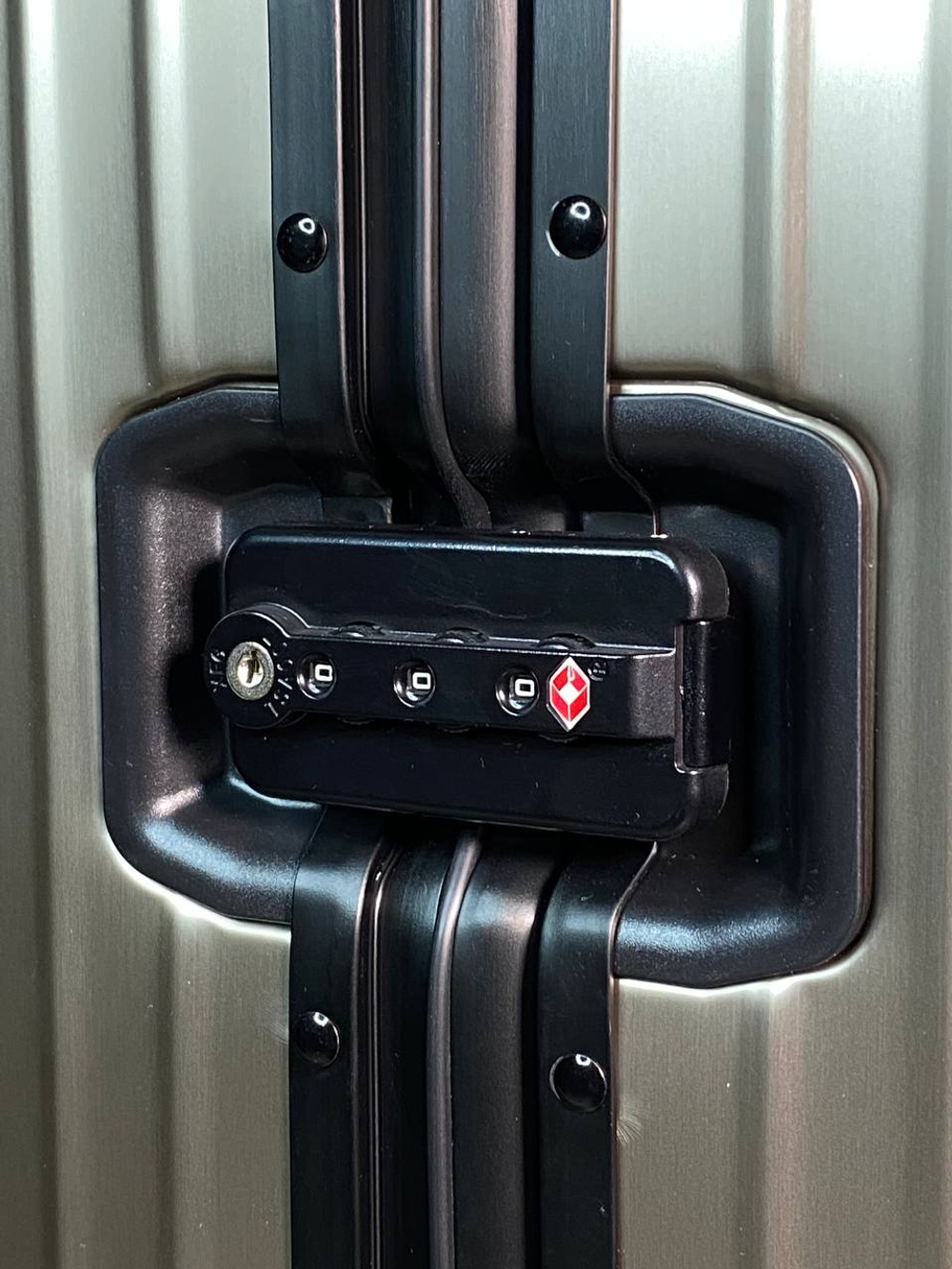 Чемодан Rimowa