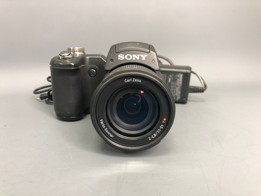 Sony Cyber-shot DSC-F828