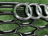 Решетка радиатора Audi Q3 2 (2018-н.в.) S-line