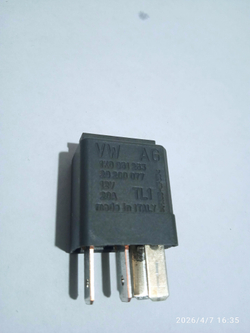 Реле 4 контакта (449) Шкода Октавия А5 1.4 BUD Б/У
