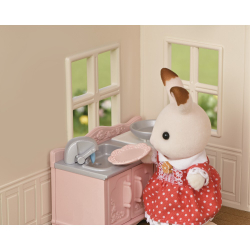 Sylvanian Families - Уютный загородный дом с красной крышей 5567 / артикул   5567  / GTIN 5054131055670