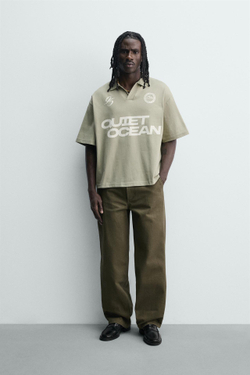 ZARA ПОЛО RELAXED FIT С ТЕКСТОВЫМ ПРИНТОМ, СВЕТЛО-ЗЕЛЕНЫЙ