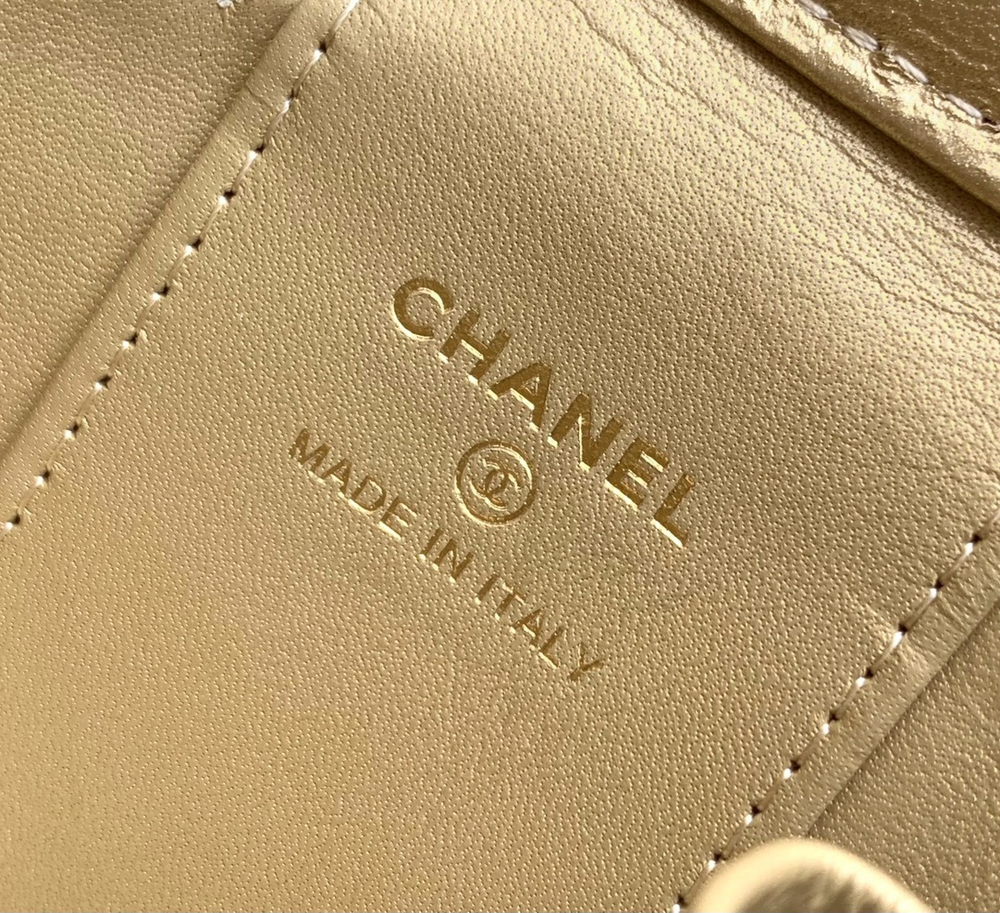 Chanel Vanity Bag 11 cm