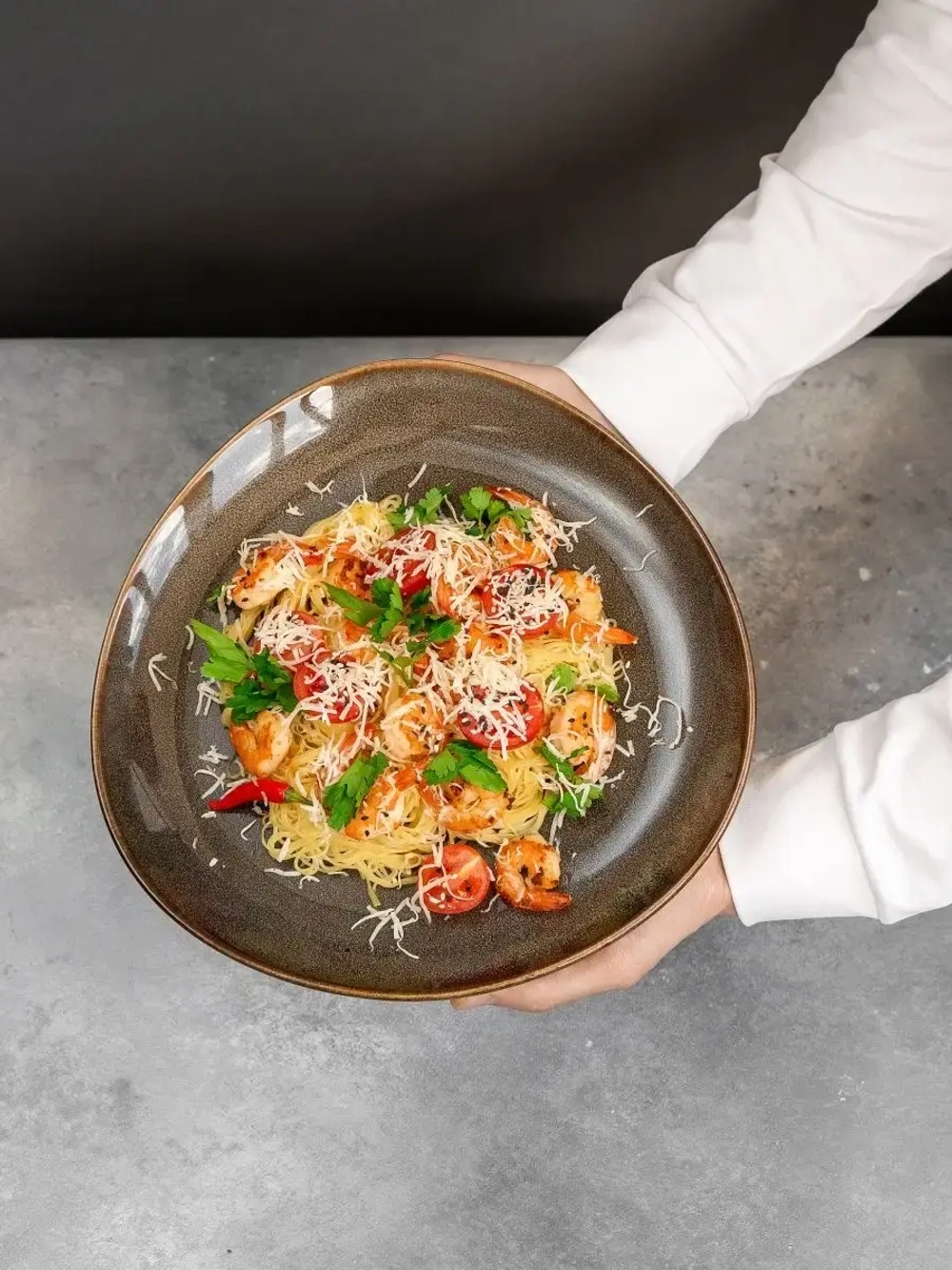 Набор посуды 6 тарелок коричневые треугольные плоские 28 см