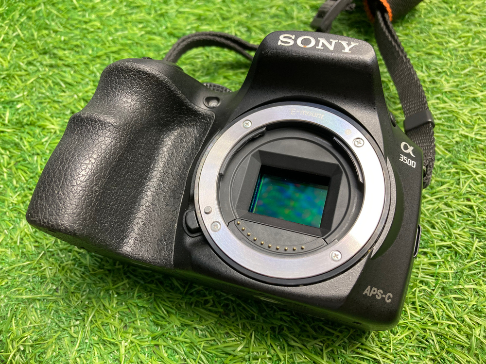 Sony A3500 kit 18-50mm 1.300 кадров
