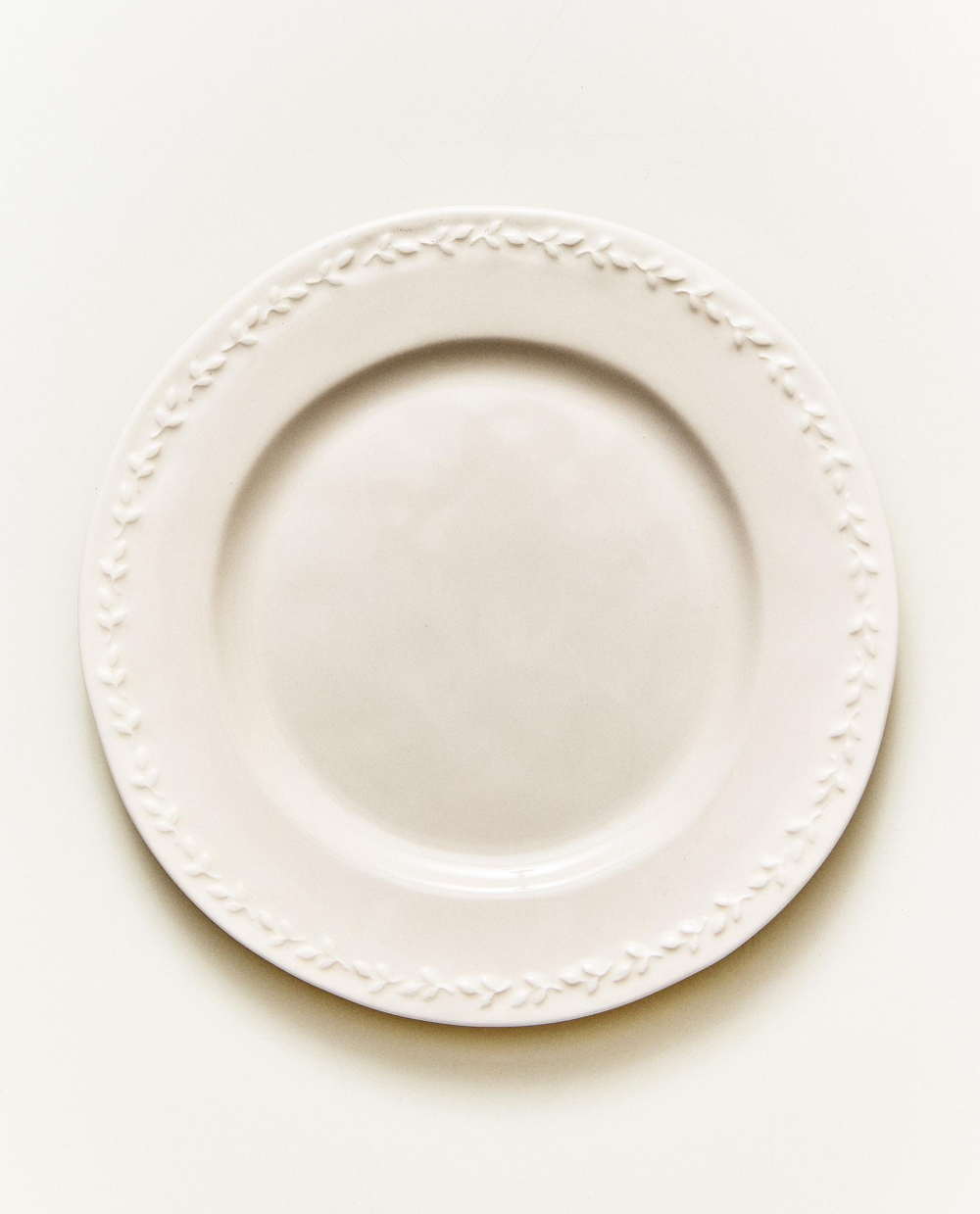 Zara Home тарелка десертная из фаянса, цвет кремовый, 23.2 см