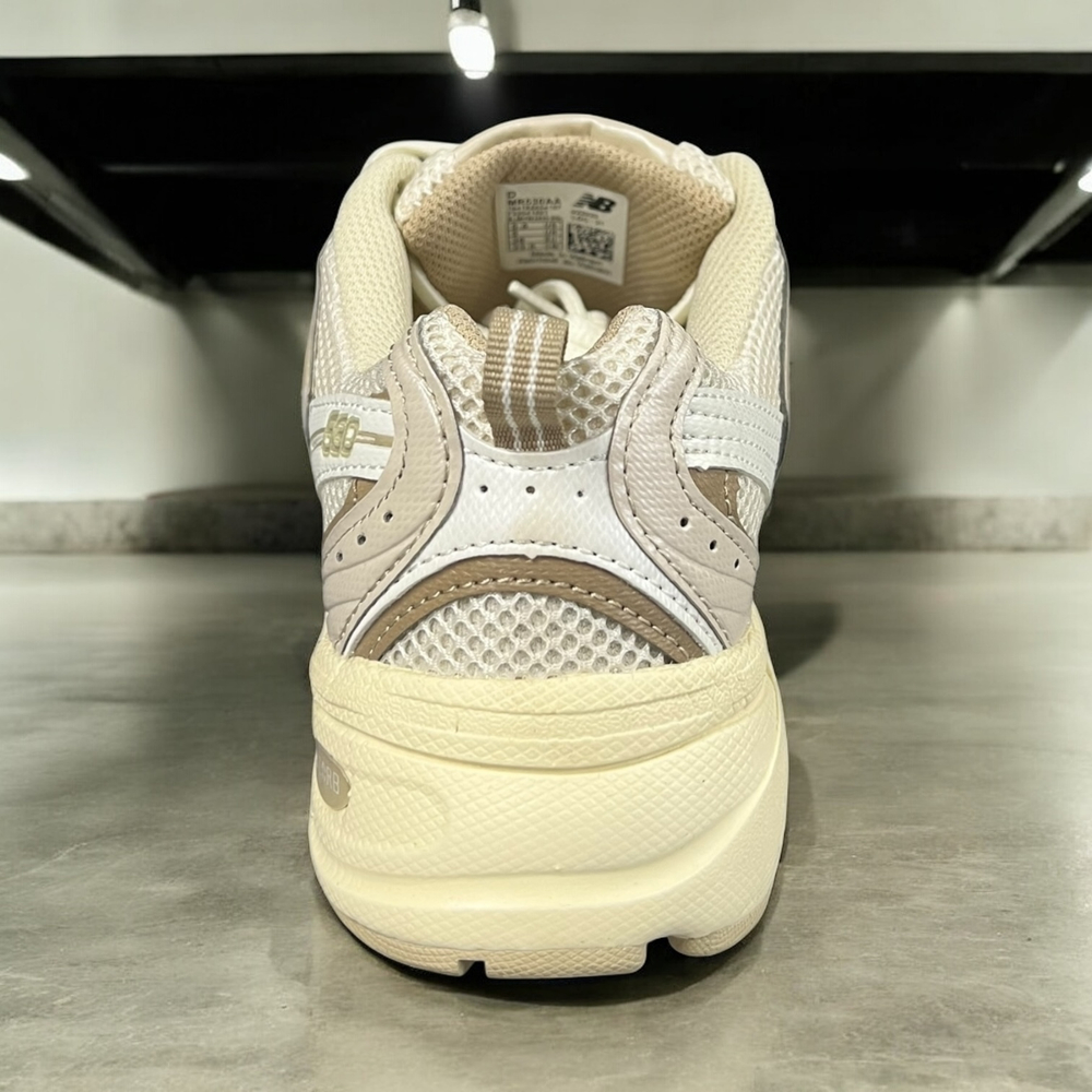 New Balance 530 • Bone