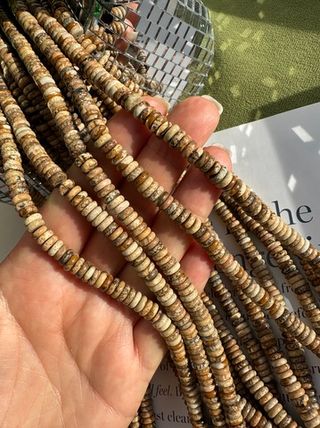 Нить бусин из песочной яшмы 6,5мм, рондель