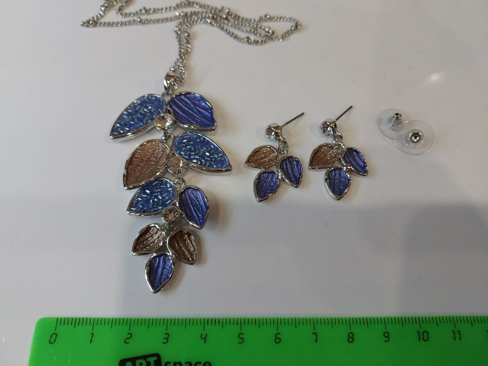 Набор бижутерии "Голубая гроза", колье и серьги, регулируемая длина, синие