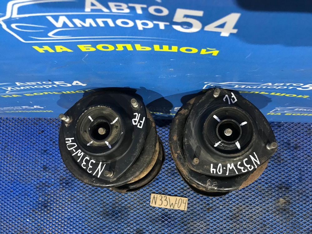 Стойка передняя правая MITSUBISHI CHARIOT 1994