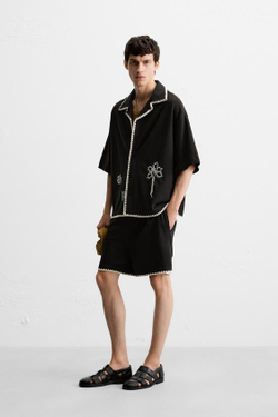 ZARA БЕРМУДЫ С КОНТРАСТНОЙ ВЫШИВКОЙ, ЧЕРНЫЙ