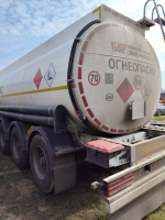 FoxTank 8777 Полуприцеп цистерна 877721 (светлые нефтепродукты)