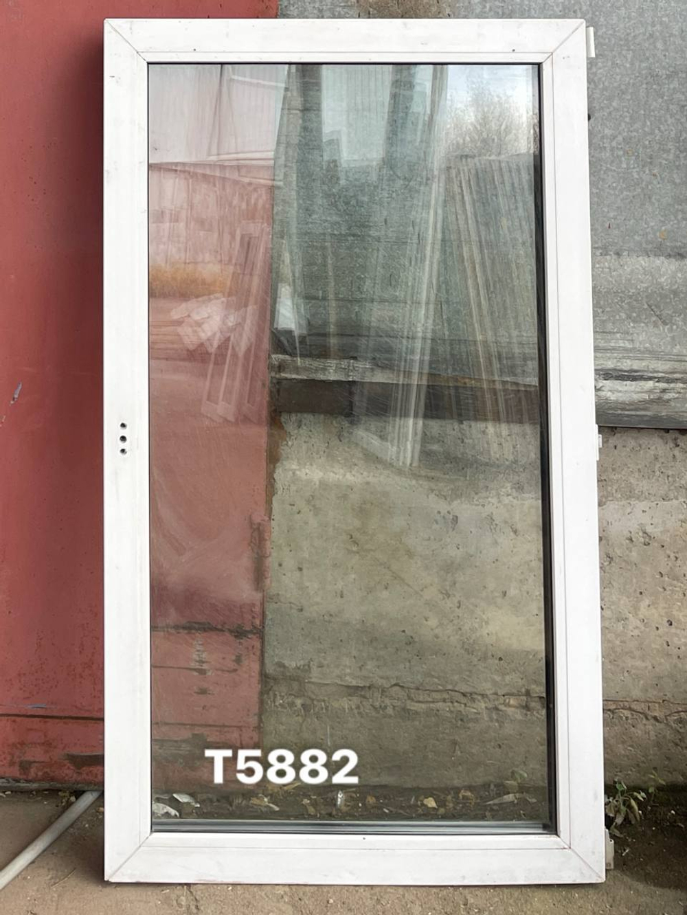 Створка Пластиковая Б/У 144(в) х 84(ш)