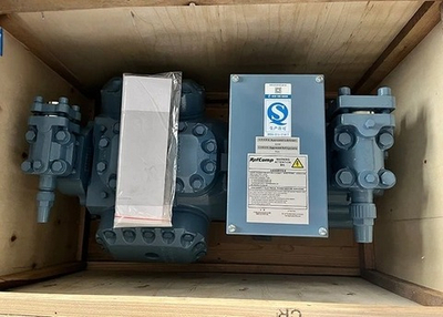 Полугерметичный поршневой компрессор RefСomp SP6H5000 с мощностью 40 л.с.