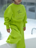 Костюм для девочки на осень