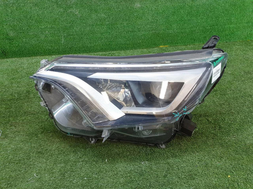 Битая Фара левая Toyota Rav 4 CA40 (2015-2019) LED
