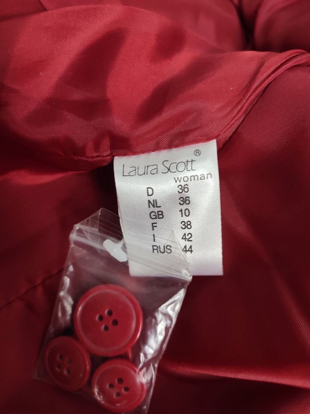 Костюм Laura Scott брючный 44 размер, новый