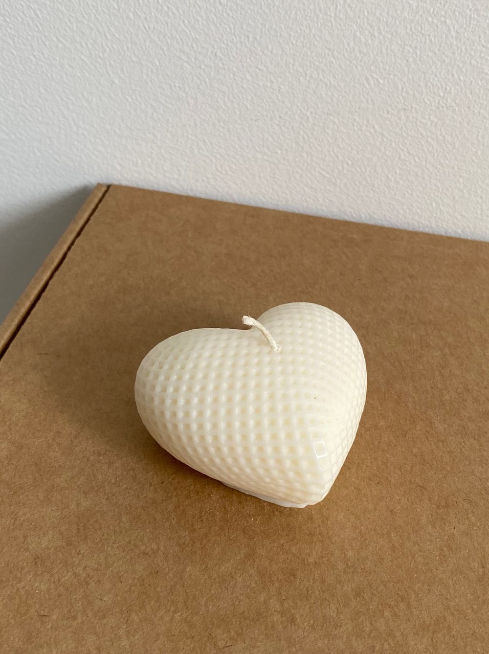 Свеча JIWA натуральная формовая "Love"