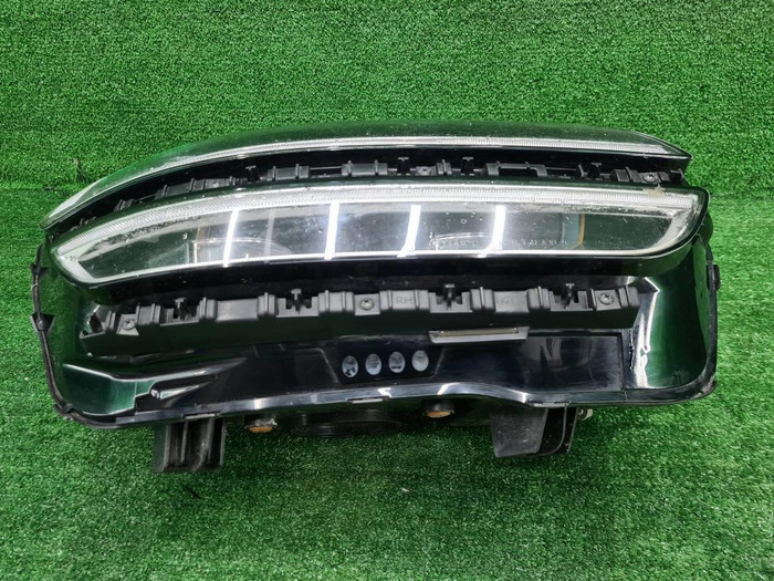 Фара правая Genesis GV70 (2020-н.в.) LED