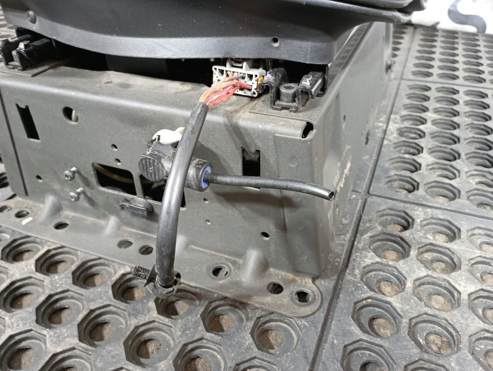 Сиденье водительское пневматическое