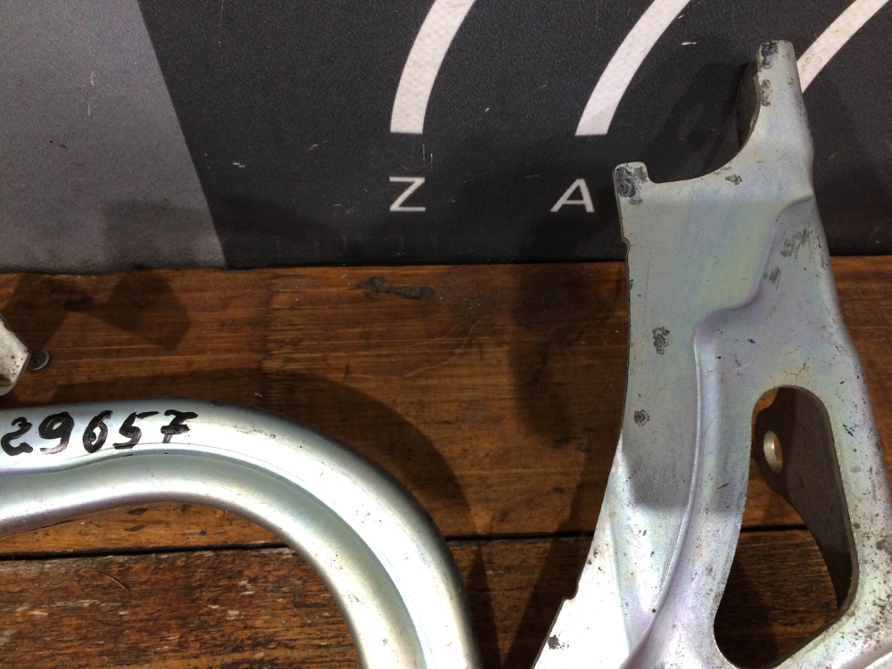 Петля капота правая Kia Sportage 3 10-16 Новая 791203W000