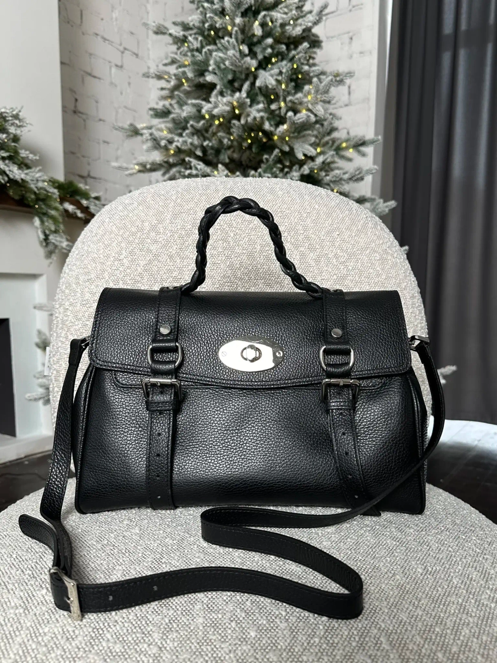 Женская сумка-портфель из натуральной кожи черного цвета