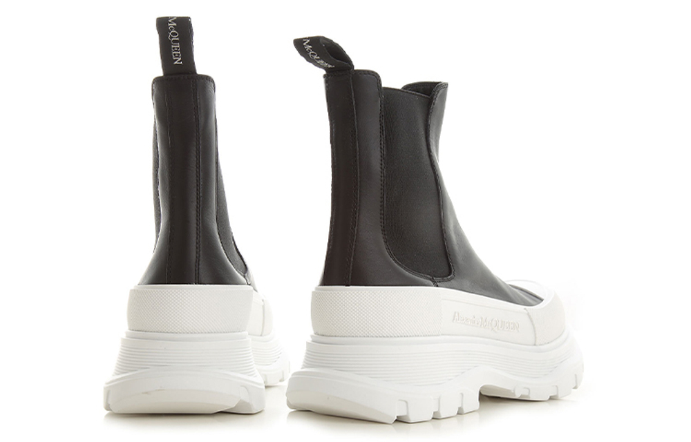 Alexander McQueen Alexander McQueen Tread Slick comfortable all-match short-sleeved Chelsea boots men's black and white