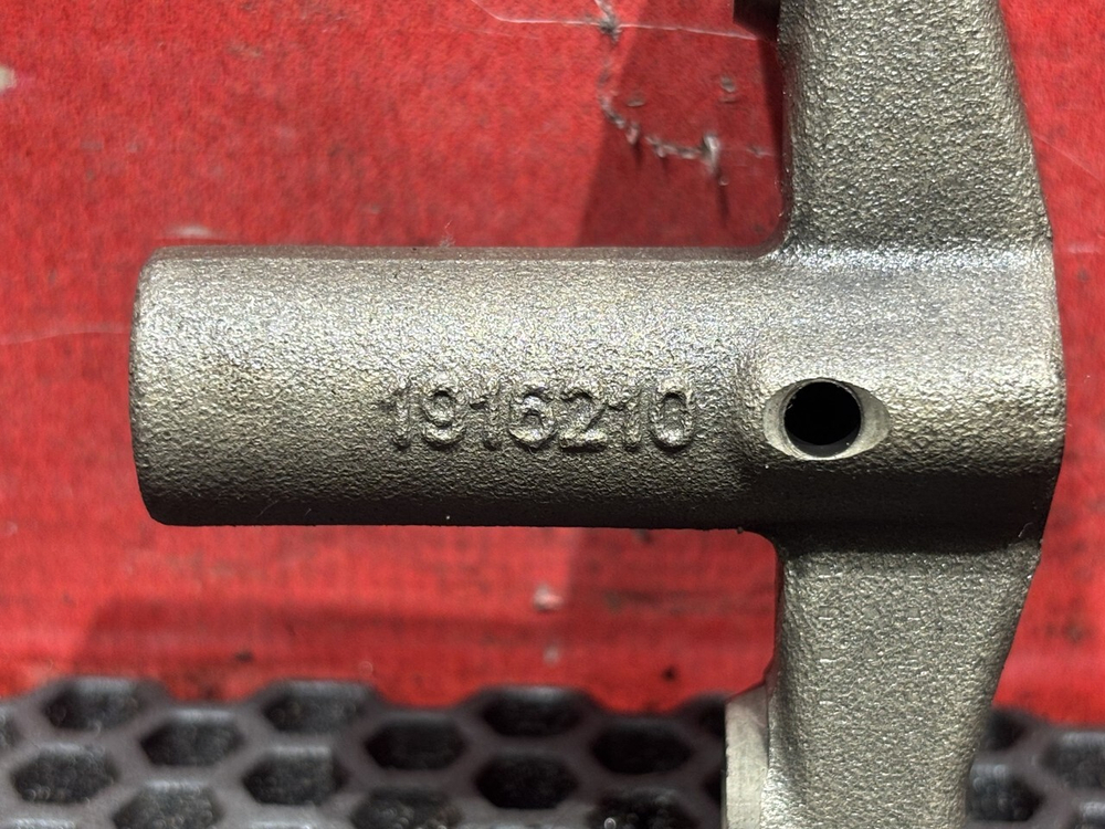 Коромысло клапана 2021г.