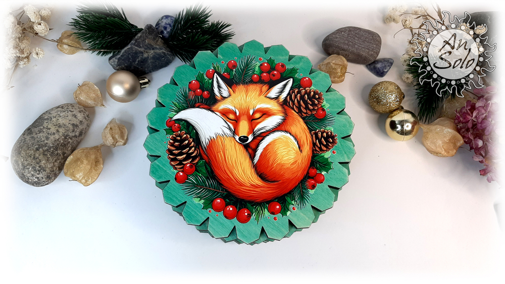 Большая деревянная шкатулка "Спящая лисичка"