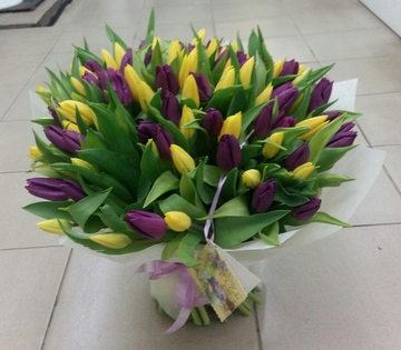 Букет из 101 тюльпана
