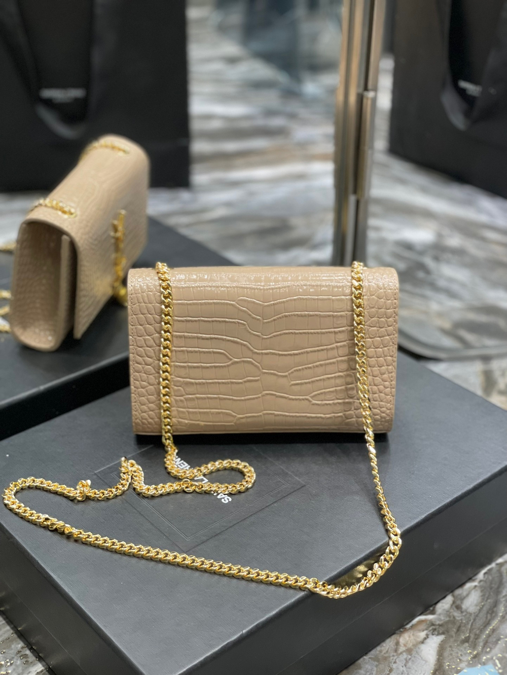 Saint Laurent Kate Small Bag 20 cm
