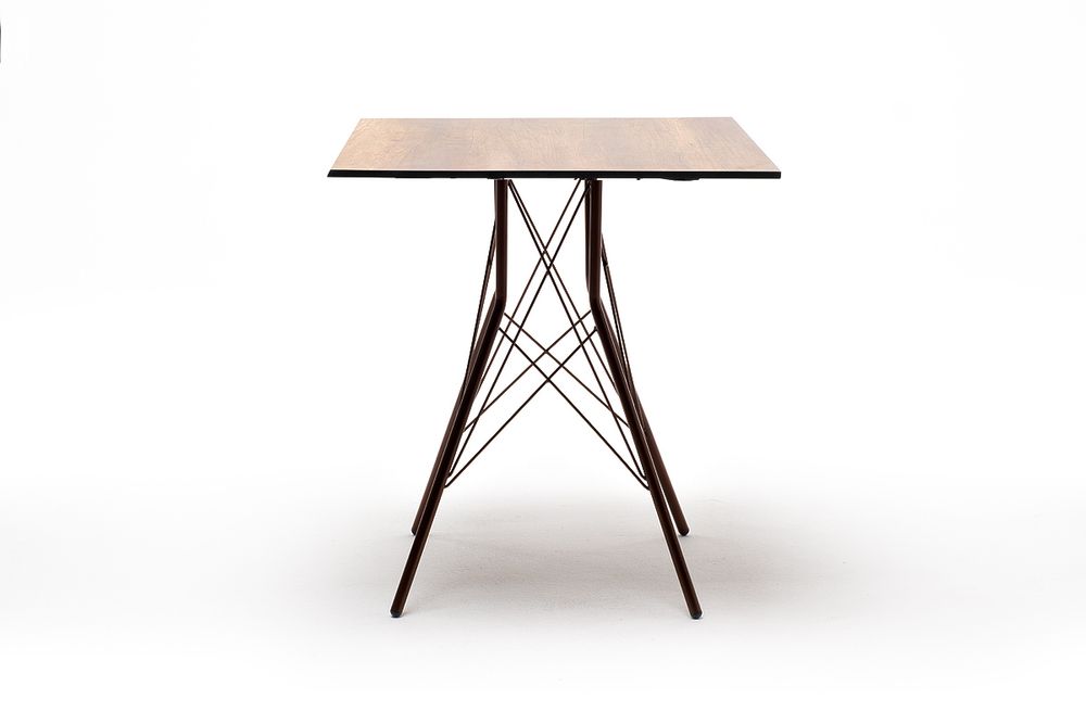 "Конте" интерьерный стол из HPL 70x70см, цвет "дуб"