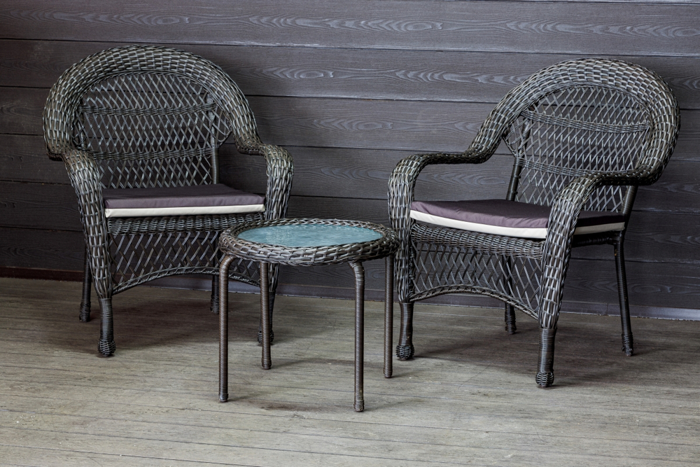 Садовый комплект из искусственного ротанга Мэдисон НЬЮ (Medison NEW) Balcony set с круглым столиком с подушками на сиденье