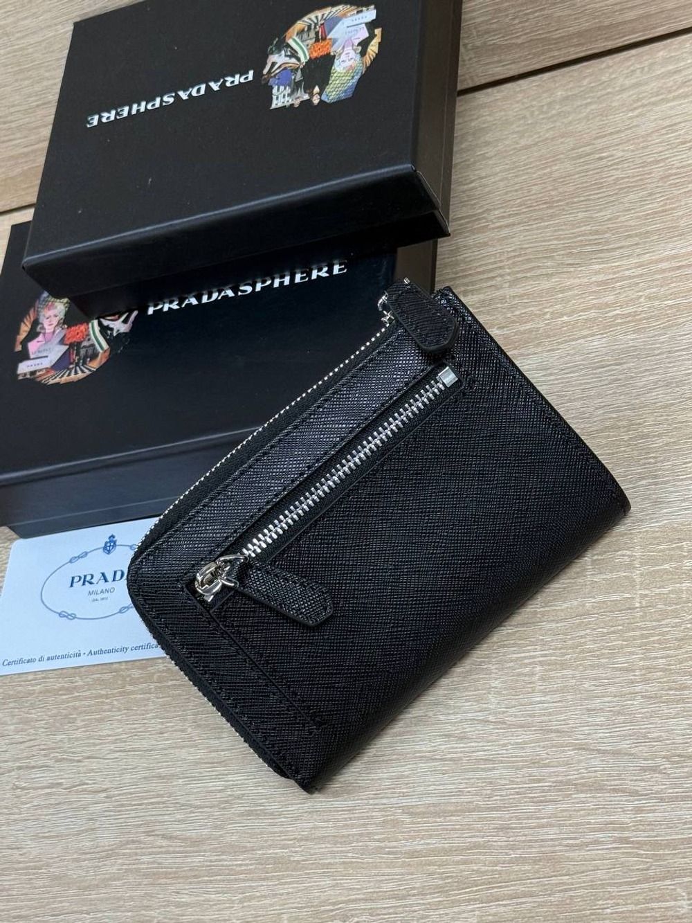 Визитница Prada