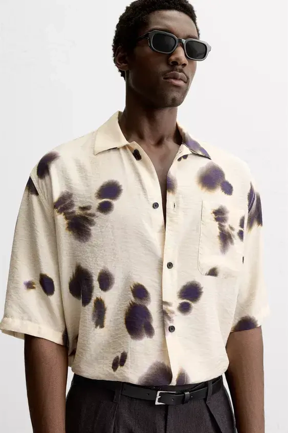 ZARА РУБАШКА С АБСТРАКТНЫМ ПРИНТОМ, БЕЛЫЙ/ЧЕРНЫЙ