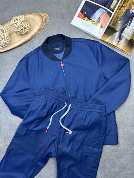 Мужской прогулочный костюм Kiton