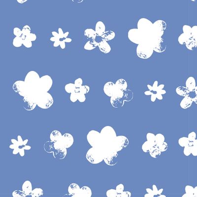 Белые цветы на синем