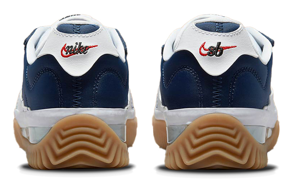 Кроссовки Nike Brsb