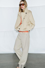 КОРОТКИЙ ВОДОНЕПРОНИЦАЕМЫЙ ТРЕНЧКОТ ZW COLLECTION - ZARA