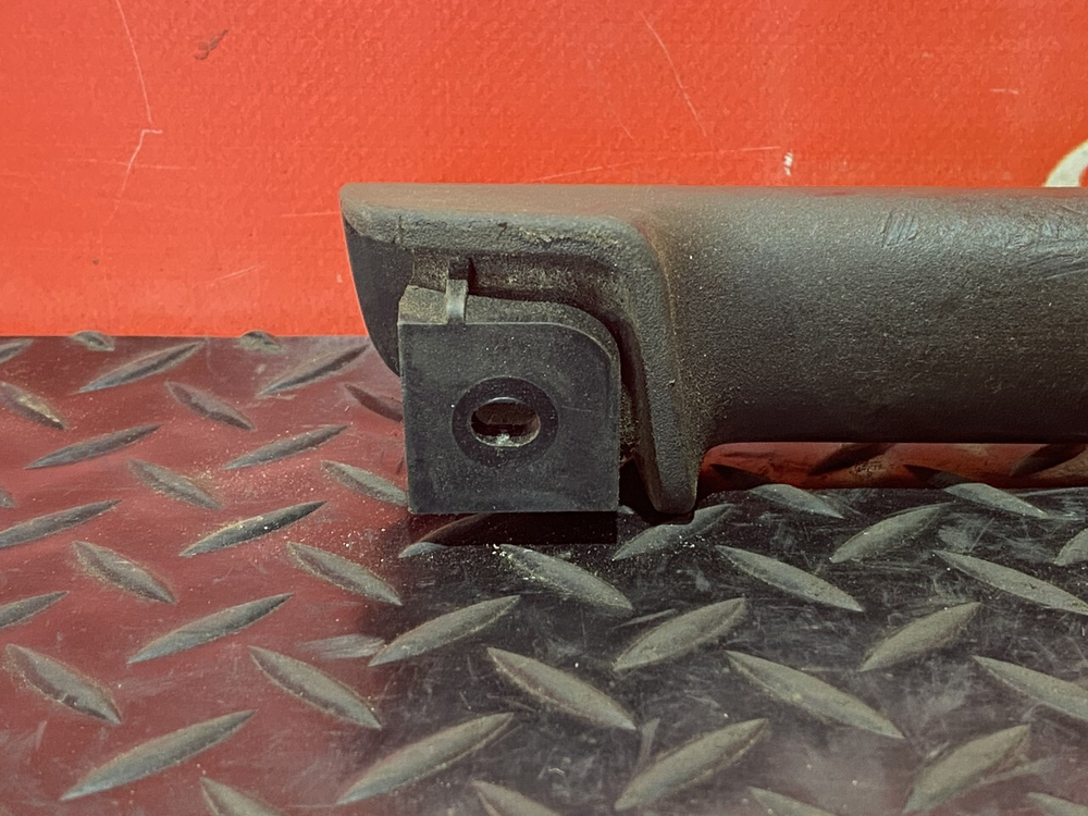 Ручка двери правой